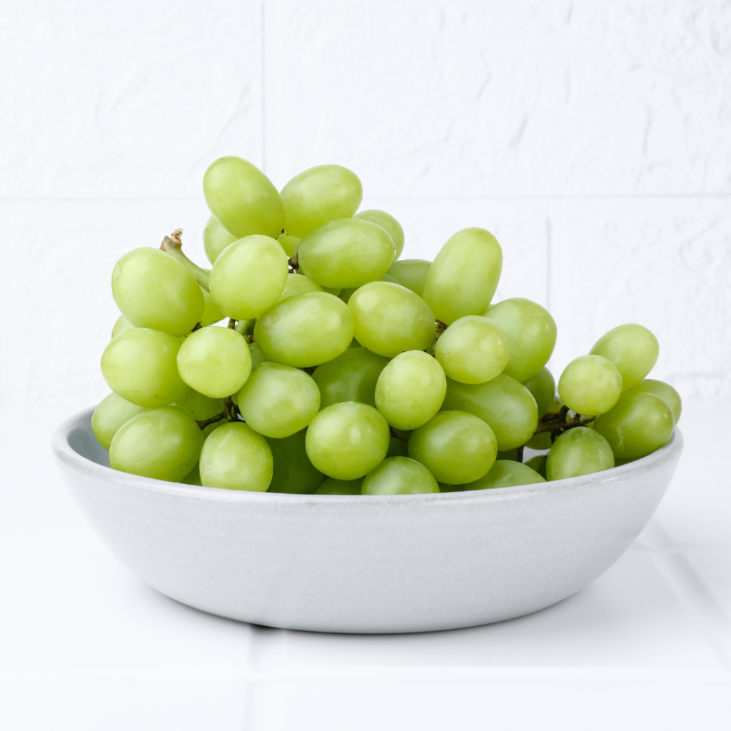 New Year's Eve ideas for kids: eat 12 grapes like in Spain