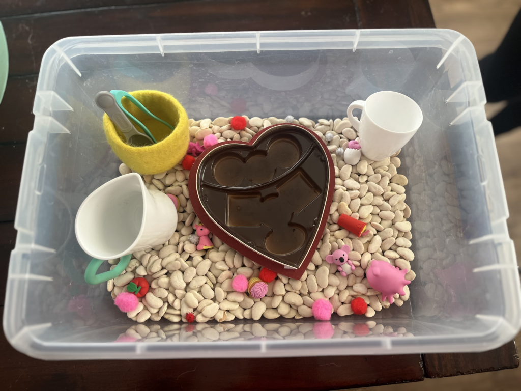 Sensory bins: Valentine's Day