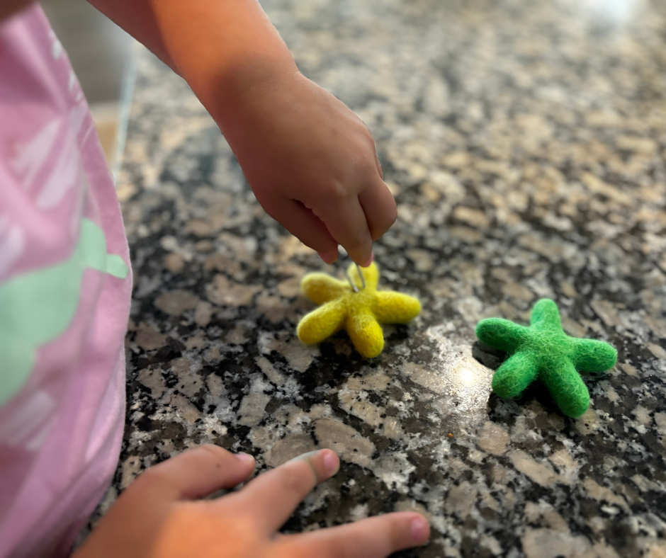 Tweezers fine motor skills activity